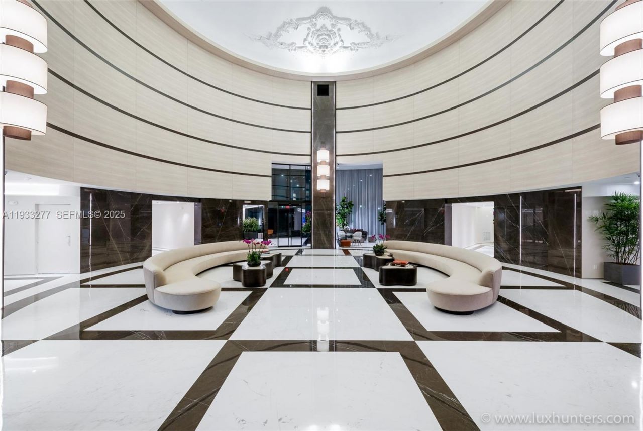 300 S Pointe Dr, Unit 3402, Miami Beach, FL 33139 Photo