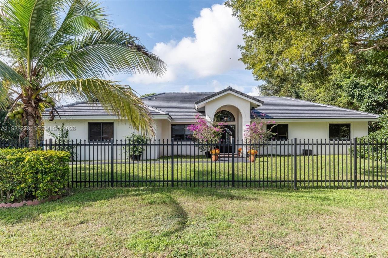 27260 SW 167th Ct, Homestead, FL 33031 Photo