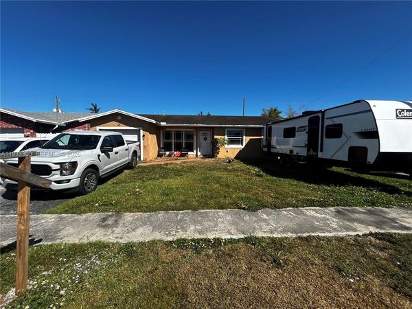 11751 NW 32nd Mnr, Sunrise, FL 33323