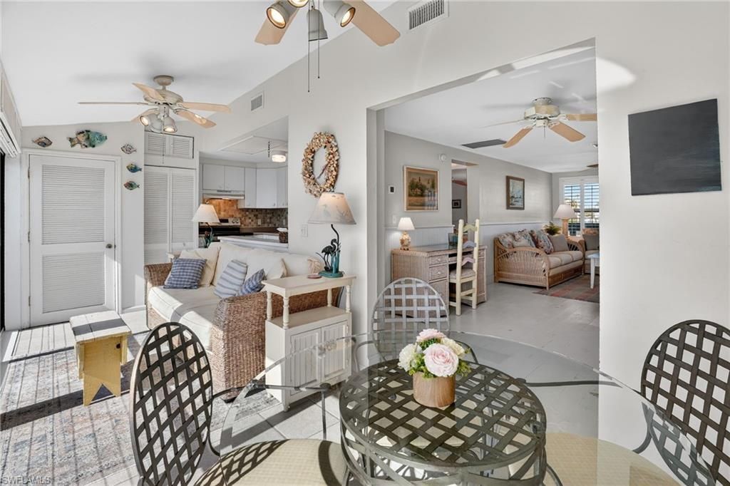 611 Palm Ave, Unit J40, Goodland, FL 34140 Photo