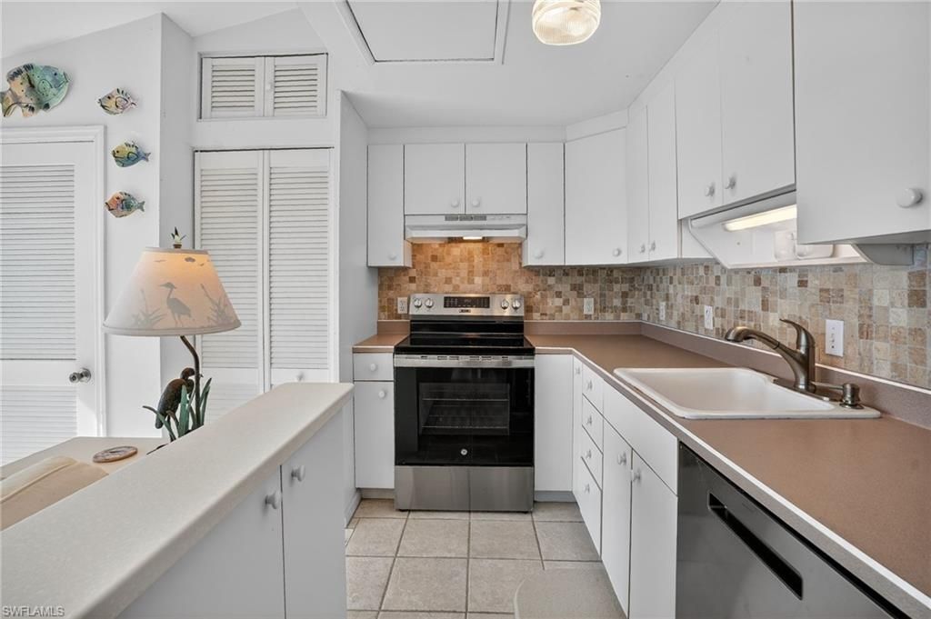 611 Palm Ave, Unit J40, Goodland, FL 34140 Photo