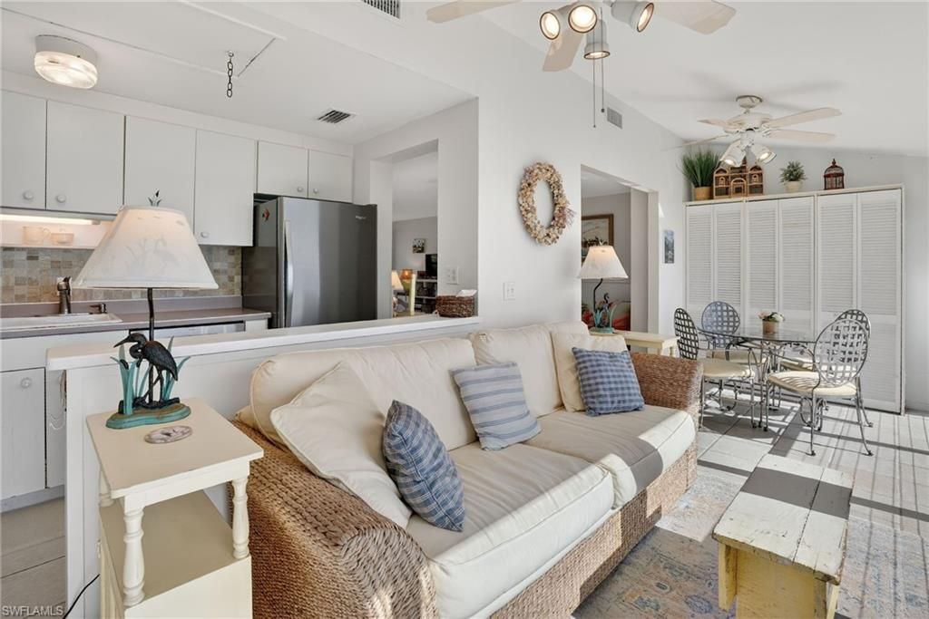 611 Palm Ave, Unit J40, Goodland, FL 34140 Photo