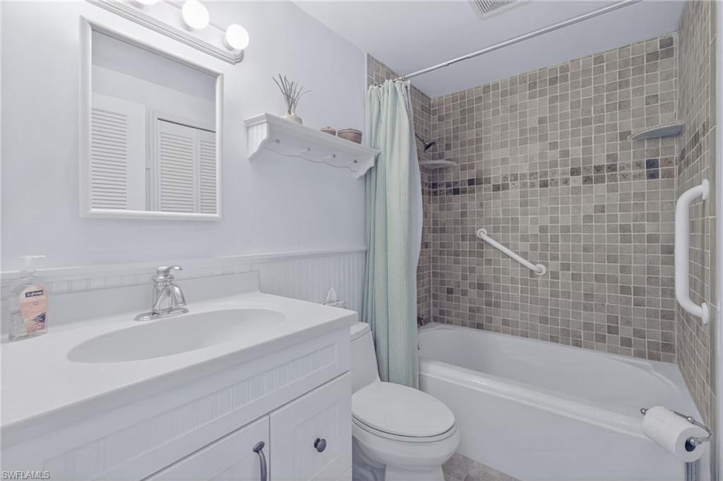 611 Palm Ave, Unit J40, Goodland, FL 34140 Photo