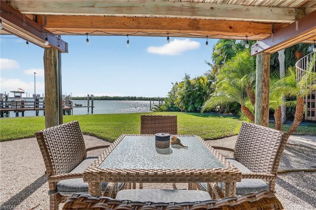 611 Palm Ave, Unit J40, Goodland, FL 34140 Photo