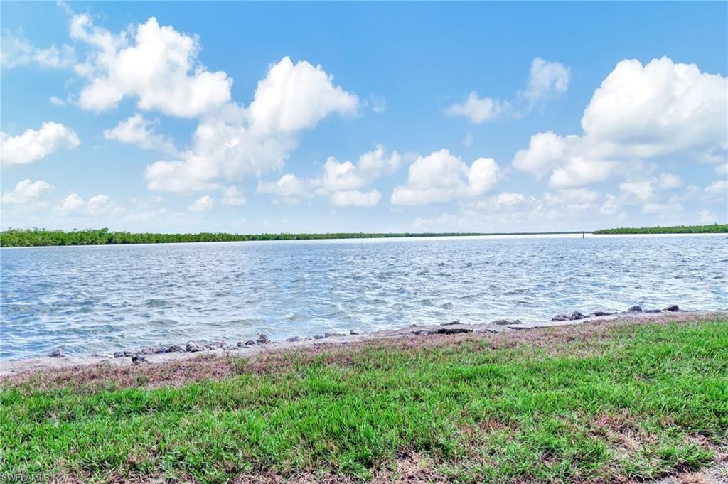 611 Palm Ave, Unit J40, Goodland, FL 34140 Photo