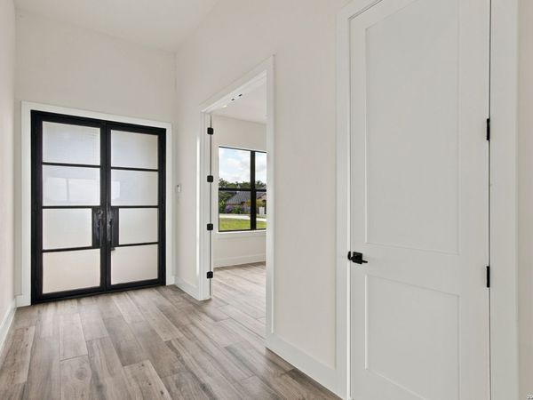 108 Abrego Trail, Floresville, TX 78114