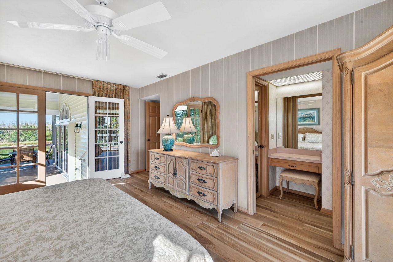 1422 Sanderling Cir, Sanibel, FL 33957 Photo