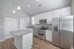 1501 Flatwood St photo 4