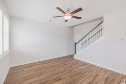 1501 Flatwood St photo 4