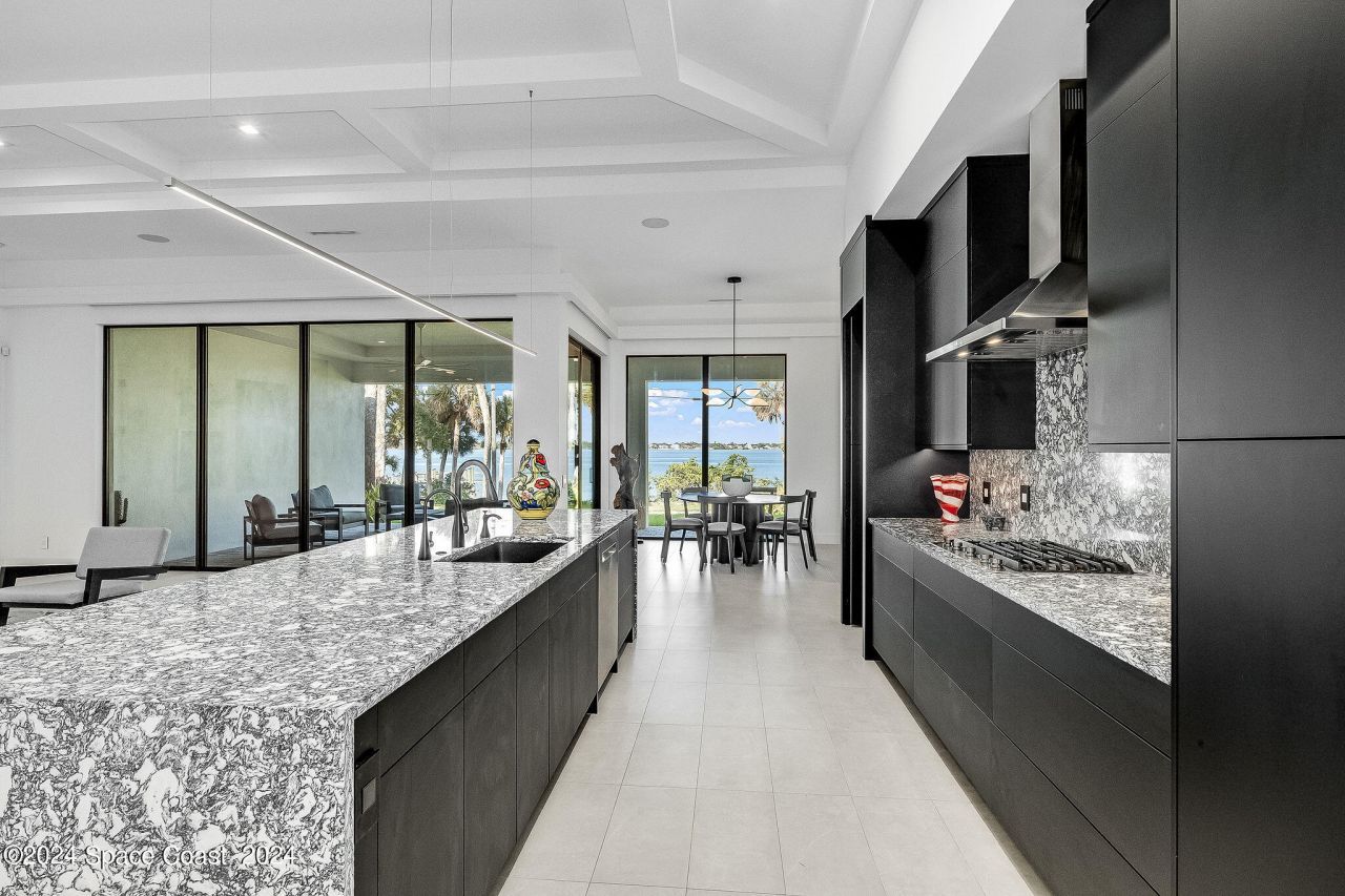 11 Bayshore Court , Rockledge, FL 32955 Photo