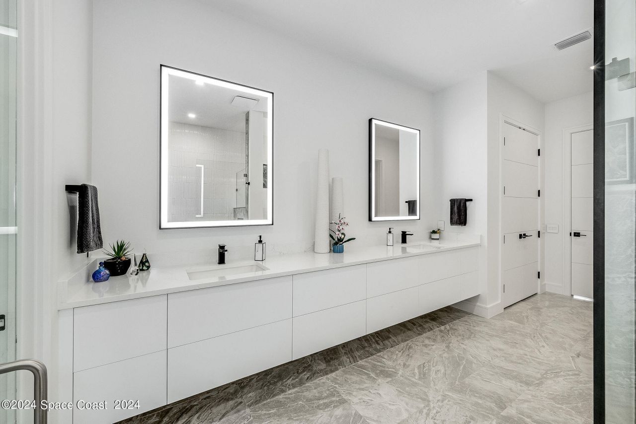 11 Bayshore Court , Rockledge, FL 32955 Photo