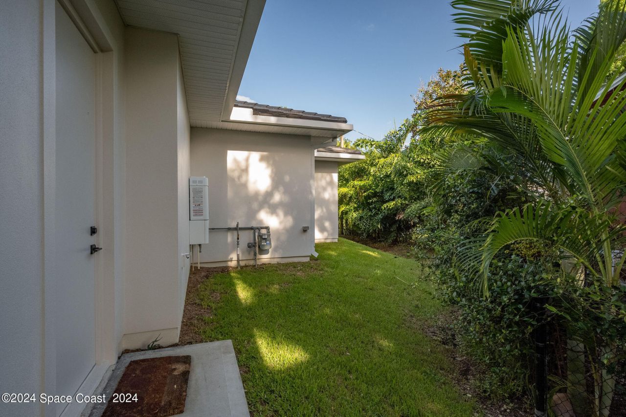 11 Bayshore Court , Rockledge, FL 32955 Photo