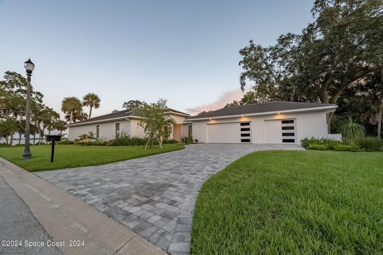 11 Bayshore Court , Rockledge, FL 32955 Photo