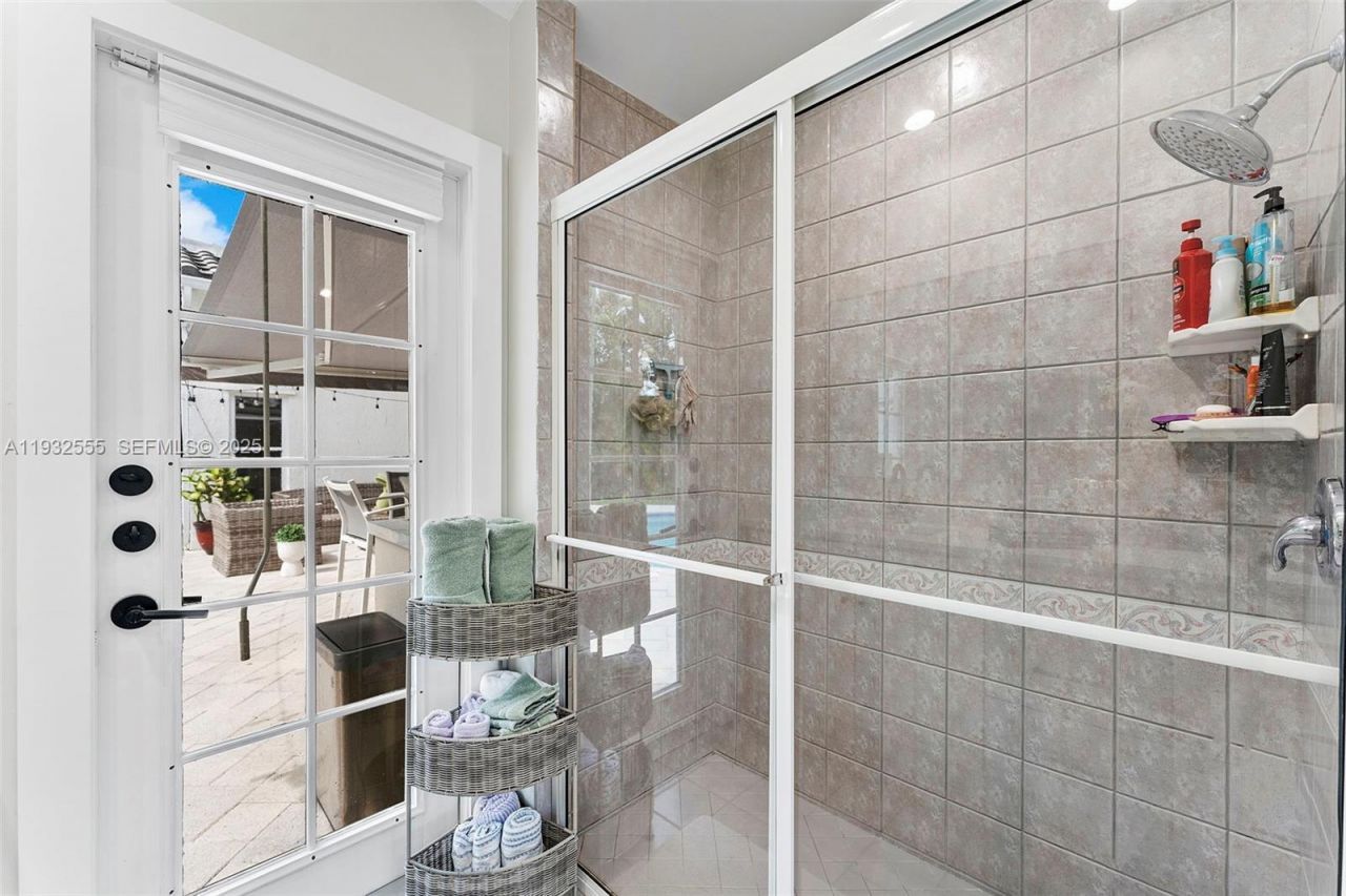 550 NW 110th Ave, Plantation, FL 33324 Photo