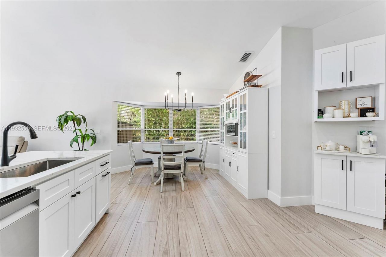 550 NW 110th Ave, Plantation, FL 33324 Photo