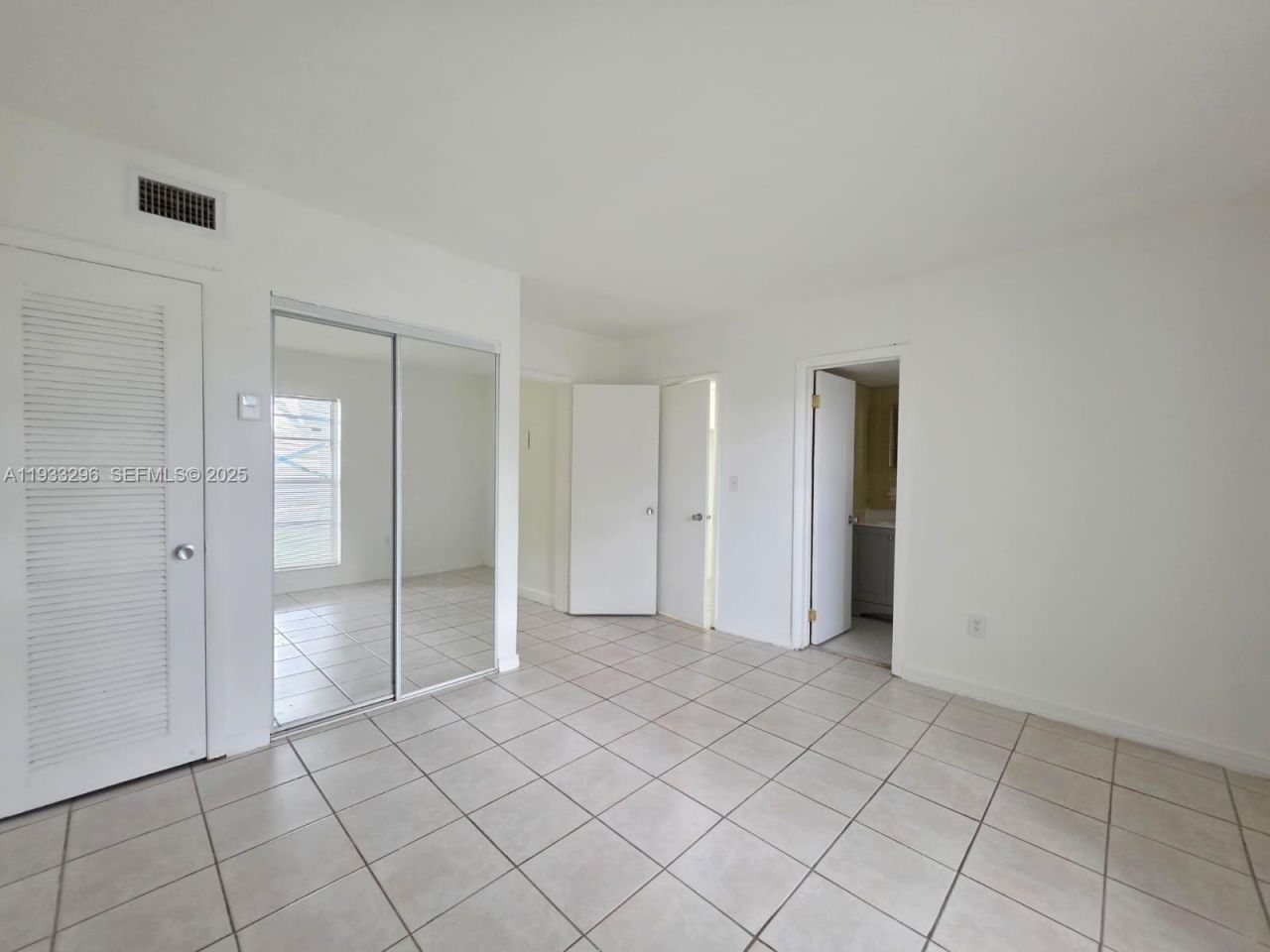 1330 W 54th St, Unit 108C, Hialeah, FL 33012 Photo