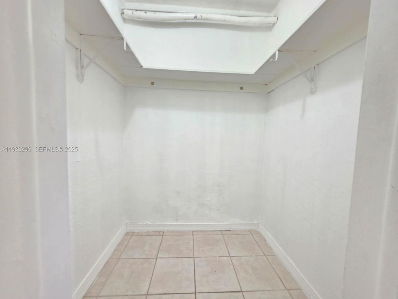 1330 W 54th St, Unit 108C, Hialeah, FL 33012 Photo