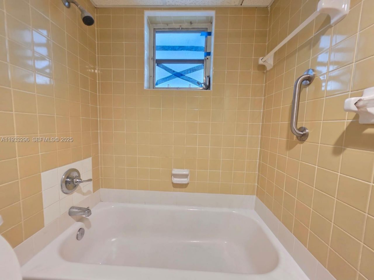 1330 W 54th St, Unit 108C, Hialeah, FL 33012 Photo