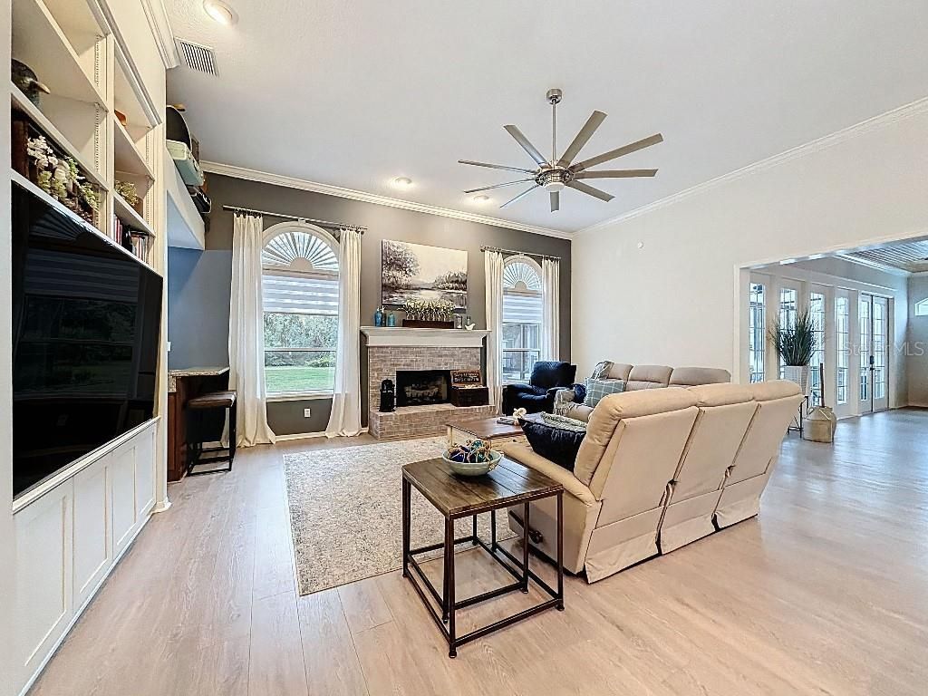 8805 Crosswood Court, Riverview, FL 33578 Photo