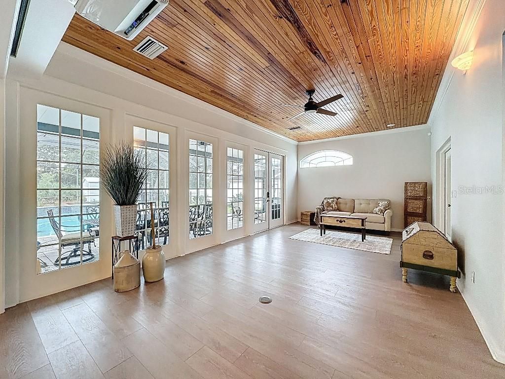 8805 Crosswood Court, Riverview, FL 33578 Photo