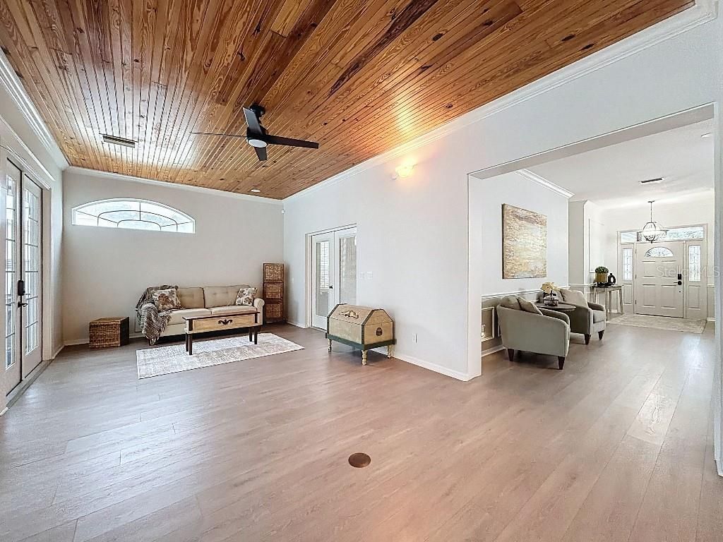 8805 Crosswood Court, Riverview, FL 33578 Photo
