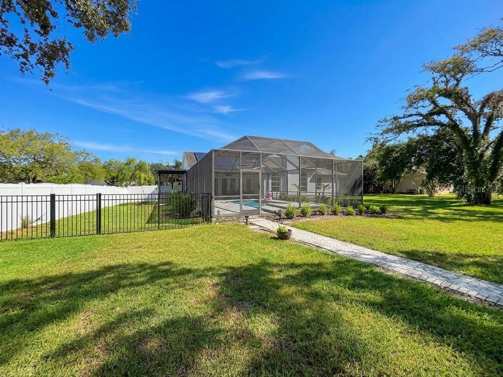8805 Crosswood Court, Riverview, FL 33578 Photo