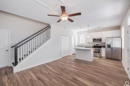 1501 Flatwood St photo 4