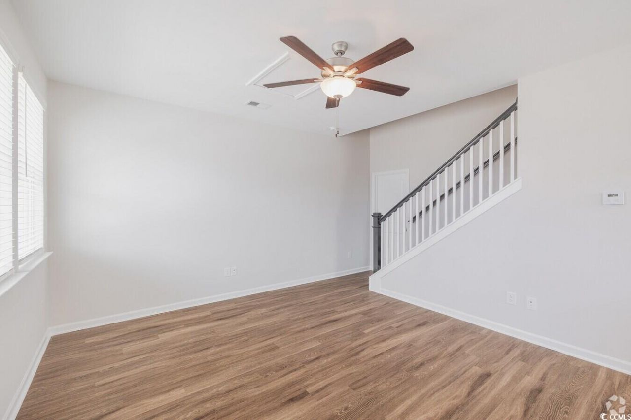 1501 Flatwood St Photo 5