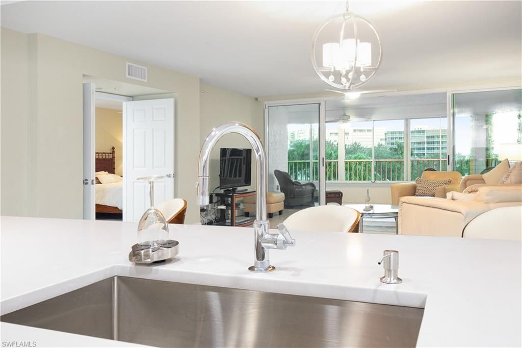 21 Bluebill Ave, Unit B-303, Naples, FL 34108 Photo