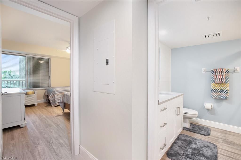 21 Bluebill Ave, Unit B-303, Naples, FL 34108 Photo