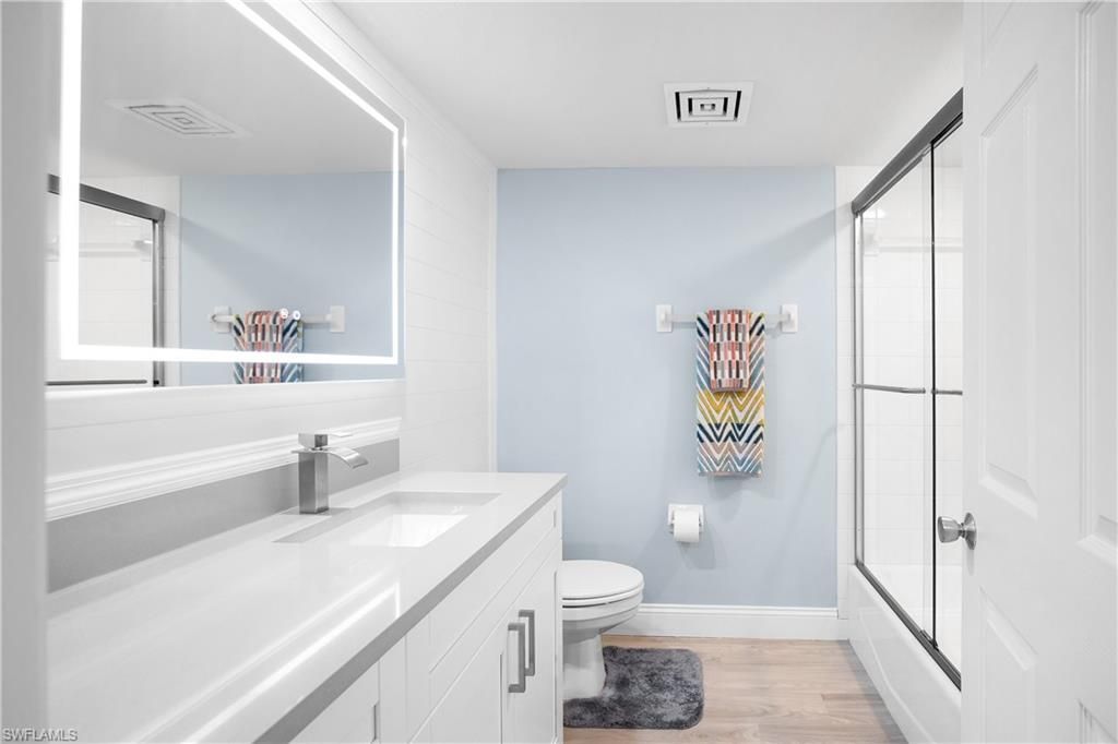 21 Bluebill Ave, Unit B-303, Naples, FL 34108 Photo