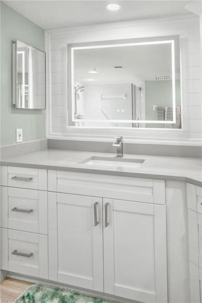 21 Bluebill Ave, Unit B-303, Naples, FL 34108 Photo