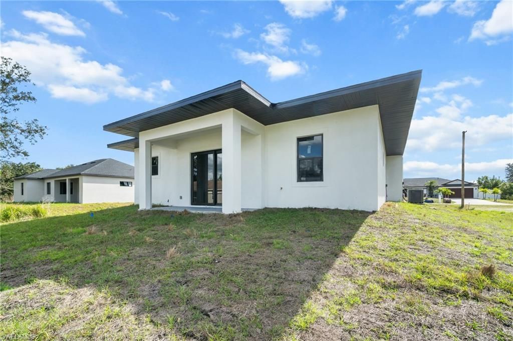 447 Redwing St, Lehigh Acres, FL 33974 Photo