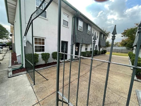1824 HICKORY Avenue, Unit A, Harahan, LA 70123