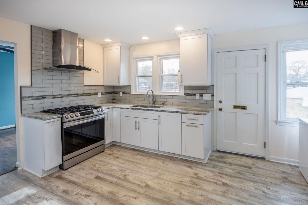 560 Edisto Drive Photo 5