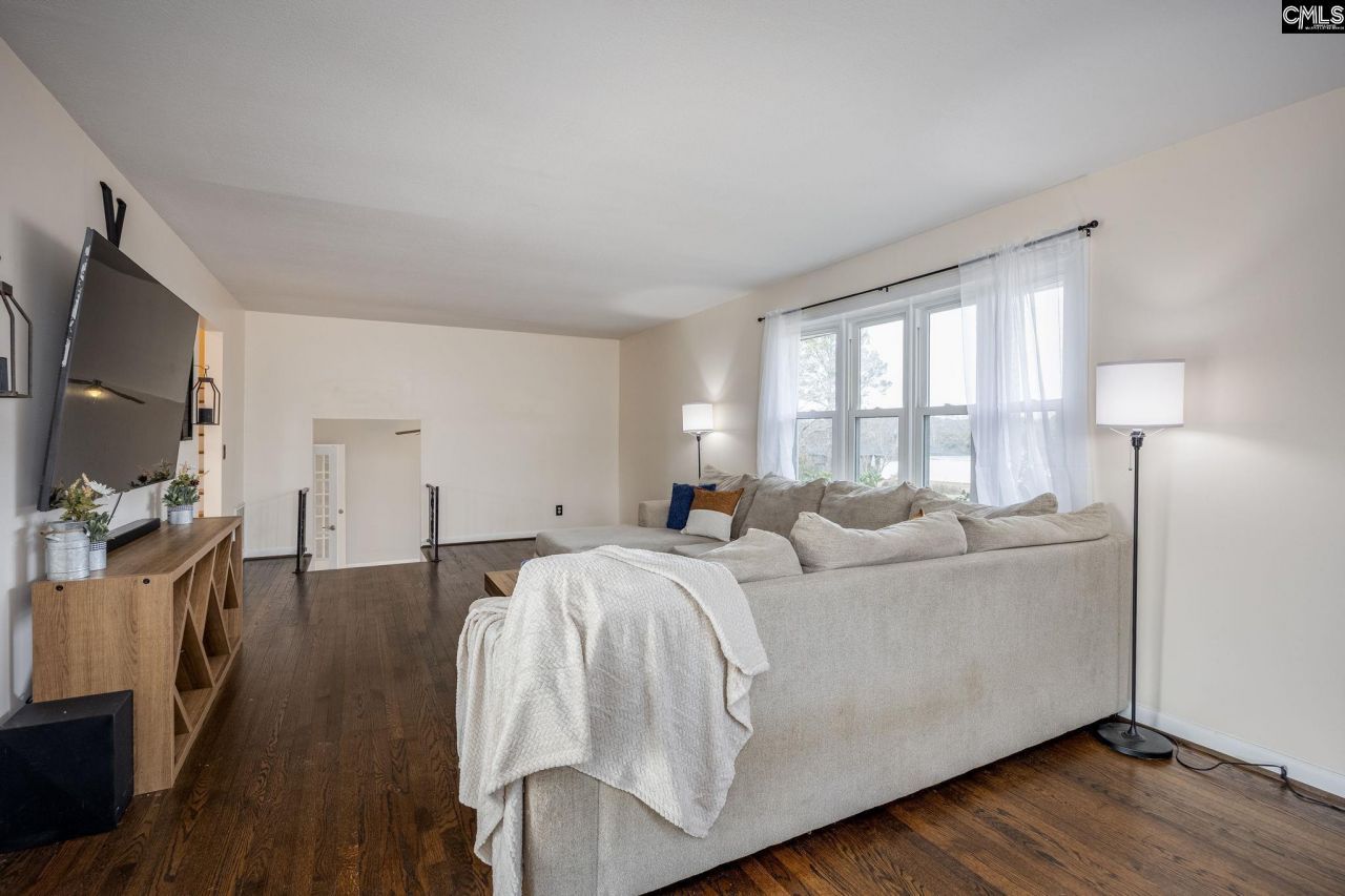 560 Edisto Drive Photo 9