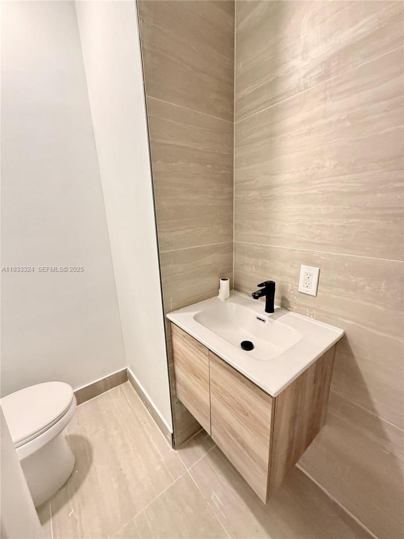 125 SW 19th Ave, Unit 2, Miami, FL 33135 Photo