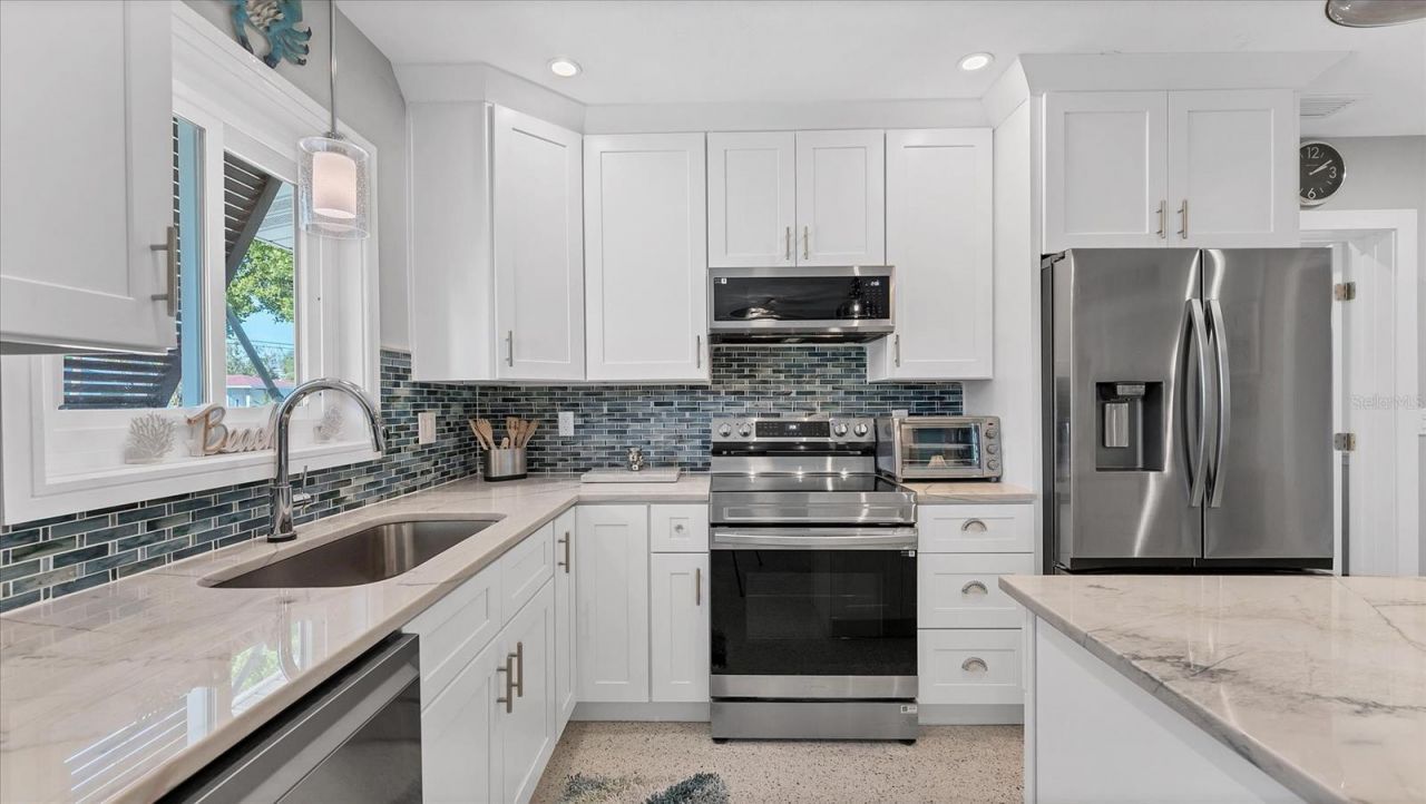 154 Crescent Drive, Anna Maria, FL 34216 Photo