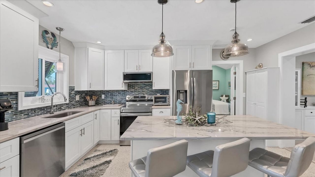 154 Crescent Drive, Anna Maria, FL 34216 Photo
