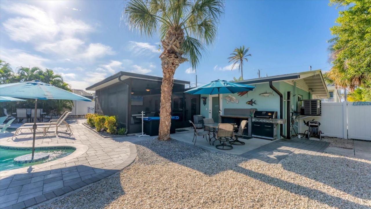 154 Crescent Drive, Anna Maria, FL 34216 Photo