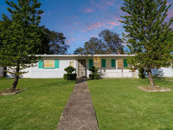 2106 E 109TH AVENUE, TAMPA, FL 33612