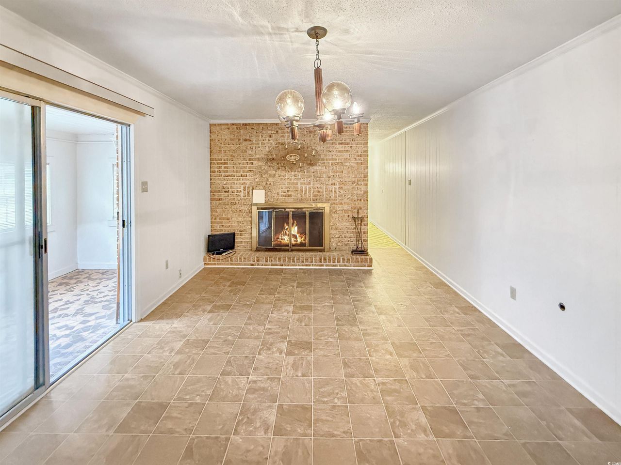 76 Brock St. Photo 12