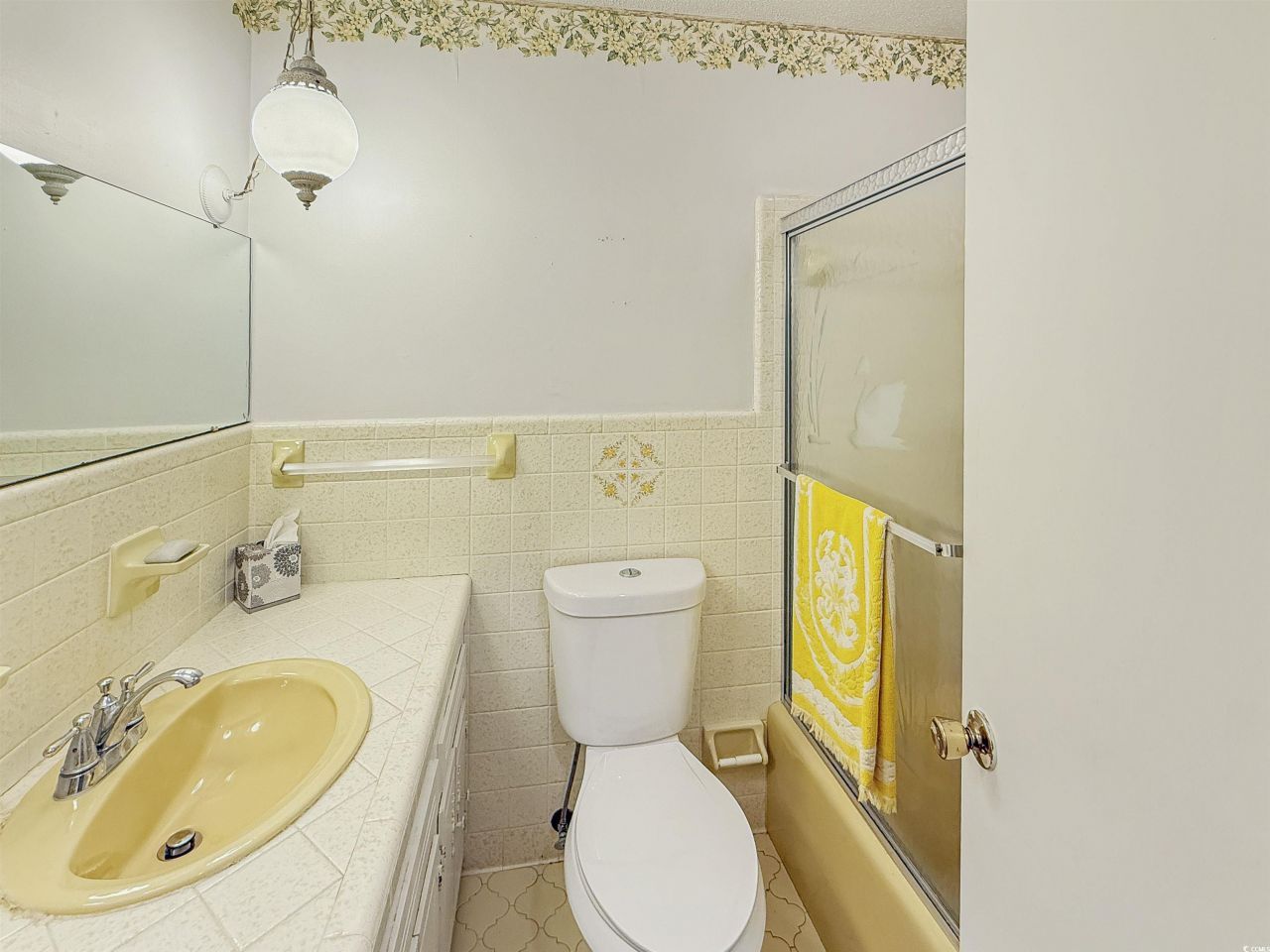 76 Brock St. Photo 21