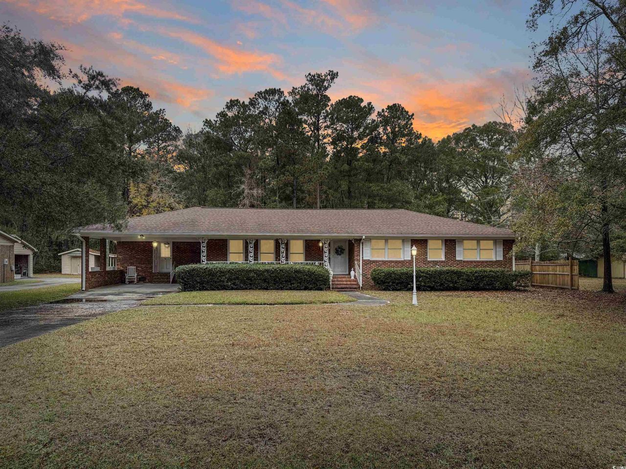 76 Brock St. Photo 28