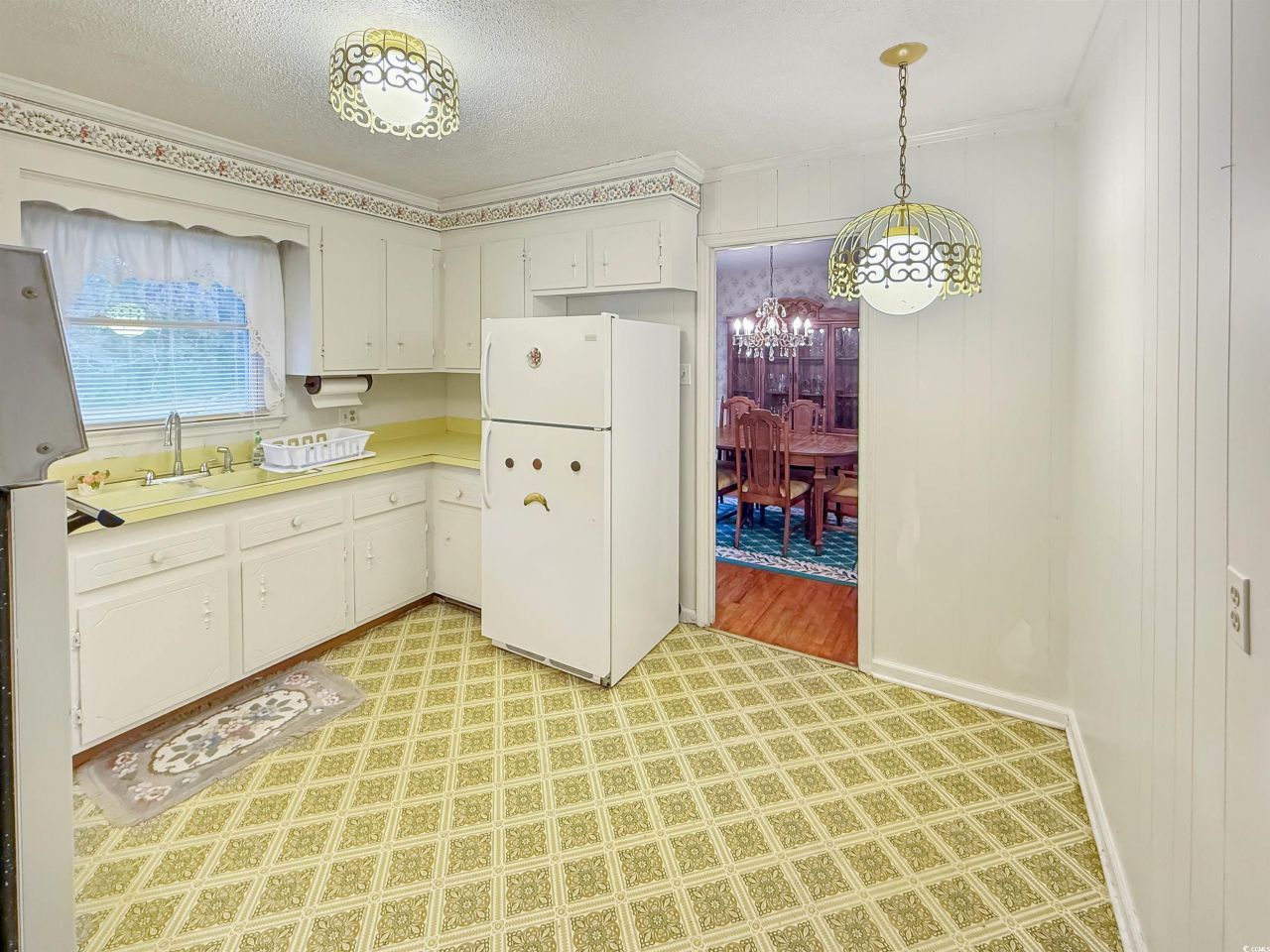 76 Brock St. Photo 7