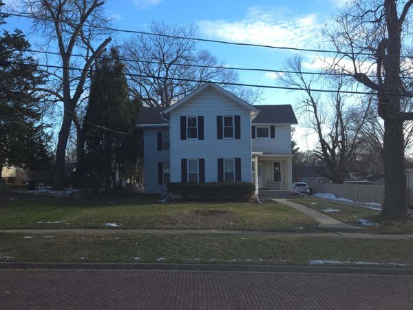 10906 N Woodstock Street, Unit B, Huntley, IL 60142