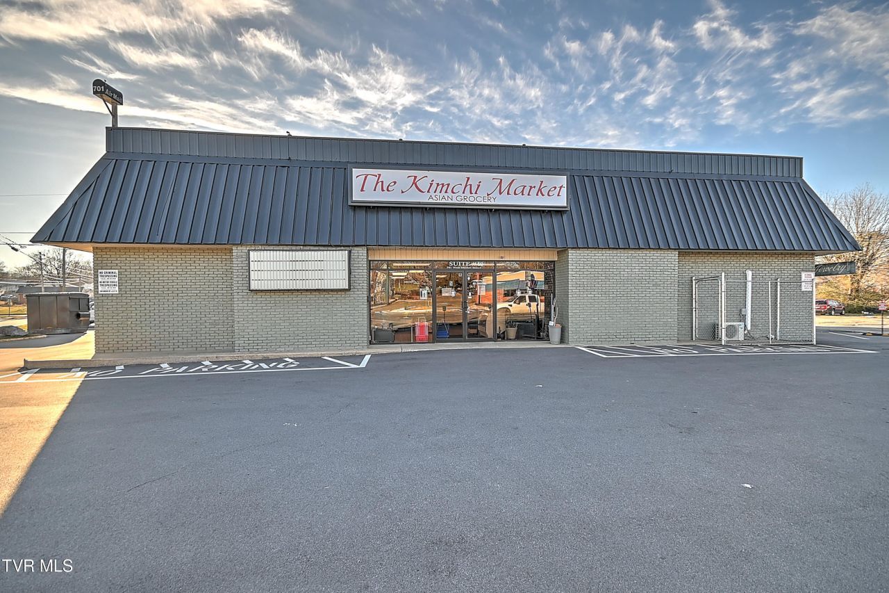 701 West Market Street, Johnson City, TN 37604 Main Photo