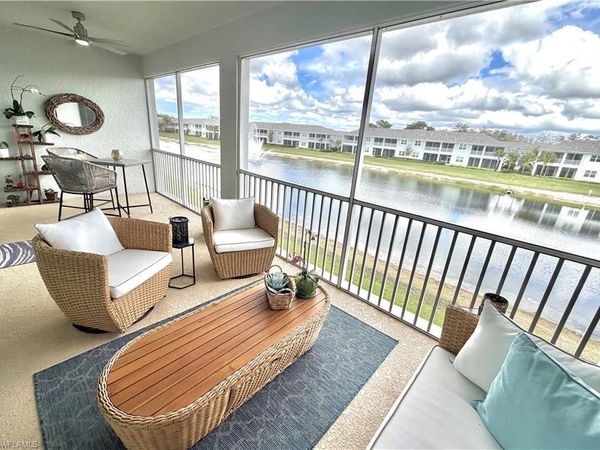 2647 Seychelles CIR, Unit 2206, NAPLES, FL 34112