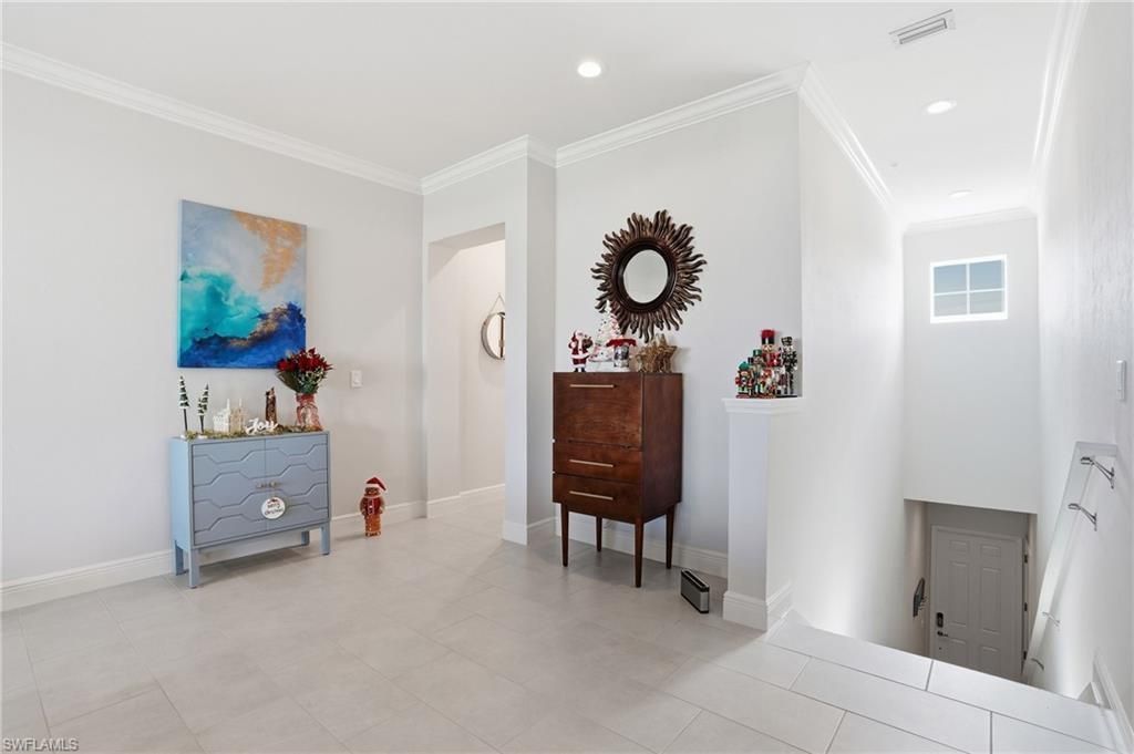 2647 Seychelles Cir, Unit 2206, Naples, FL 34112 Photo