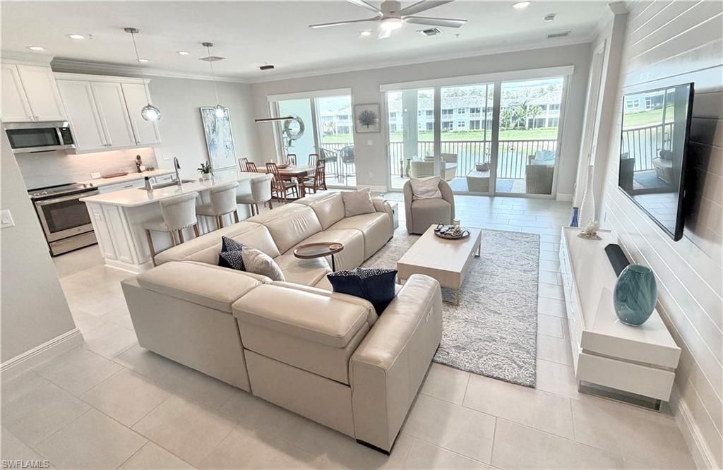 2647 Seychelles Cir, Unit 2206, Naples, FL 34112 Photo
